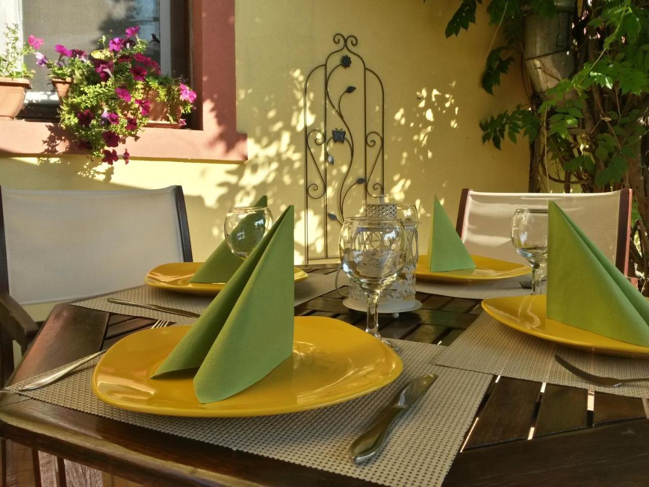 Casa Mica Gueshouse Affittacamere 3*